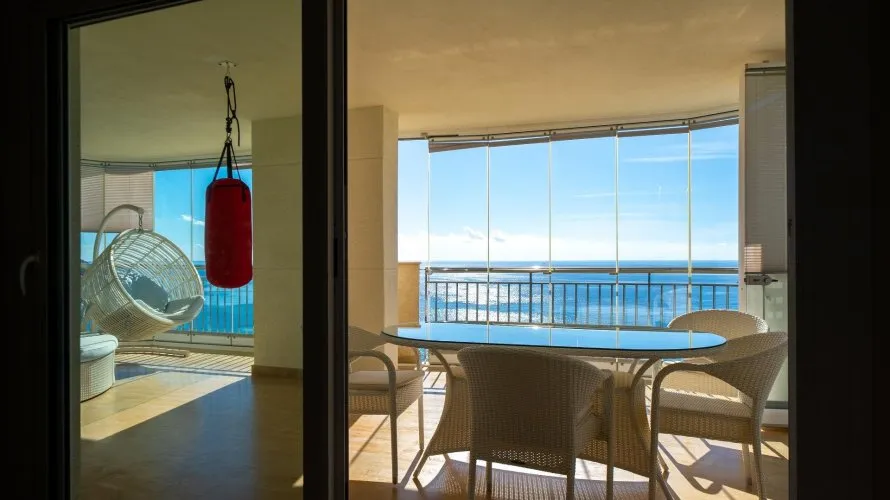 Apartamento de 4 dormitorios en Calpe, Spain No. 979 № 1