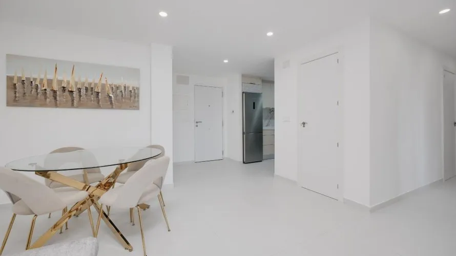Apartamento de 3 dormitorios en Torrevieja, Spain No. 908 № 14