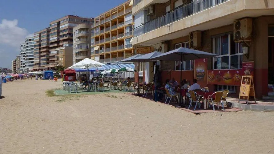 Propiedad comercial de 400m² en Torrevieja, Spain No. 584 № 15