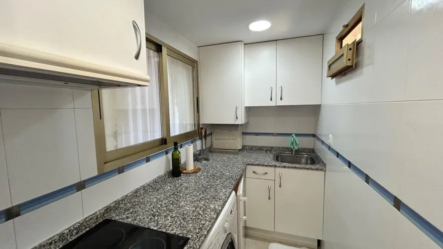 Apartamento de 1 dormitorio en Benidorm, Spain No. 922 № 2