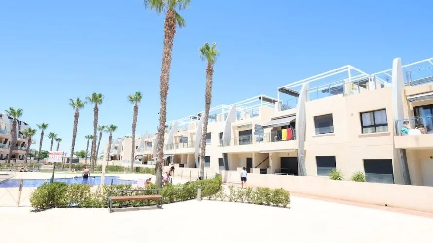 Apartamento de 2 dormitorios en Pilar de la Horadada, Spain No. 1599