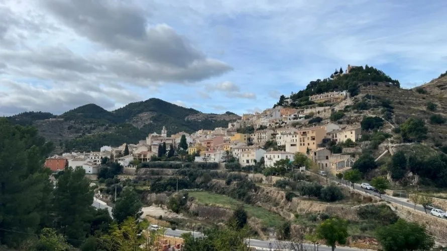 Сasa de 6 dormitorios en Sella, Spain No. 2707