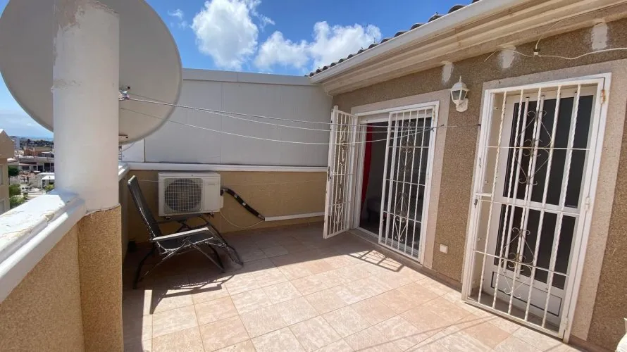 Сasa de 3 dormitorios en Torrevieja, Spain No. 1192