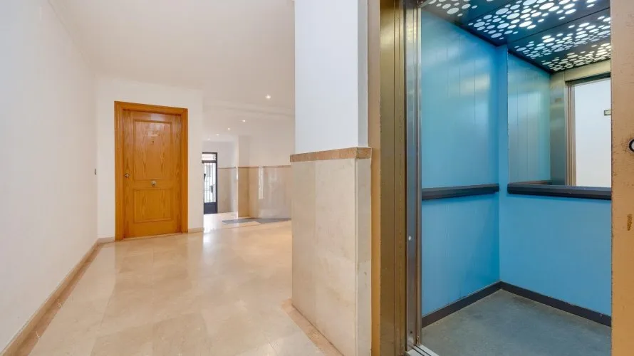 Apartamento de 2 dormitorios en Torrevieja, Spain No. 2859 № 4