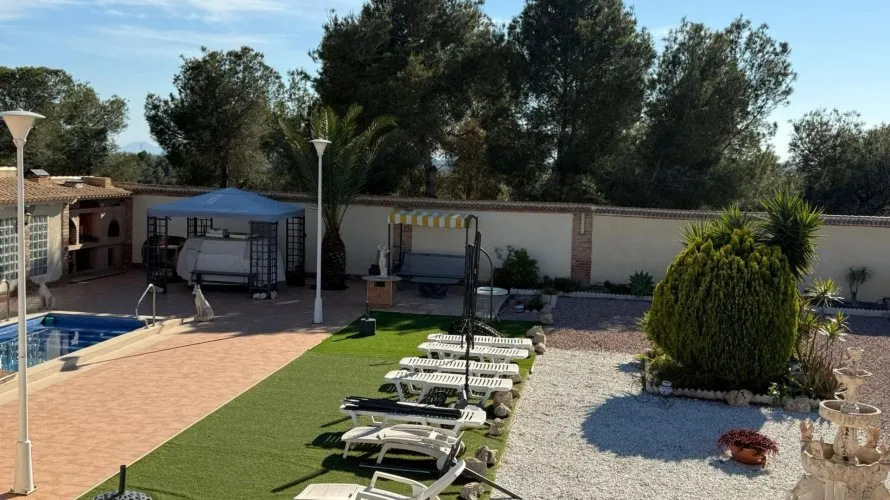 Villa de 4 dormitorios en Villamartin, Spain No. 1155 № 2
