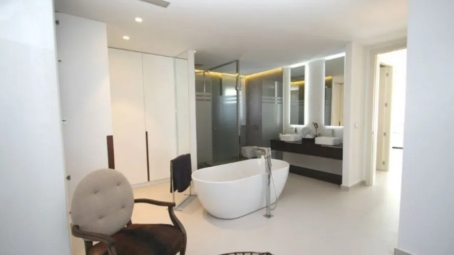 Villa de 197m² en La Zenia, Spain No. 259 № 15