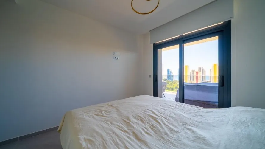 Apartamento de 2 dormitorios en Benidorm, Spain No. 974 № 9