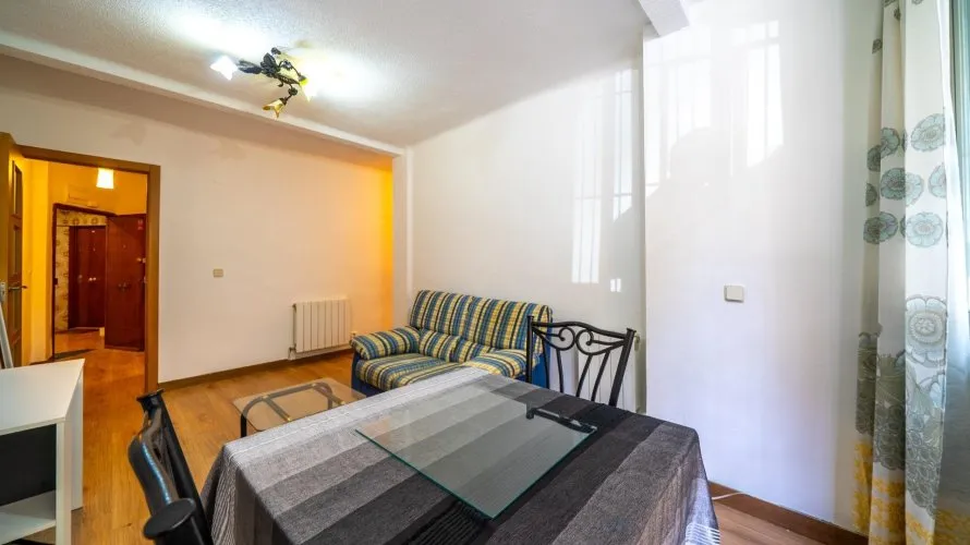 Parcela de 3 dormitorios en Alcorcón, Spain No. 1389 № 1