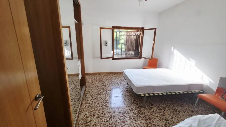 Apartamento de 5 dormitorios en Alicante, Spain No. 963 № 4