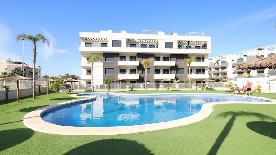 Apartamento de 2 dormitorios en Alicante, Spain No. 894