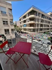 Apartamento de 3 dormitorios en Torrevieja, Spain No. 1195