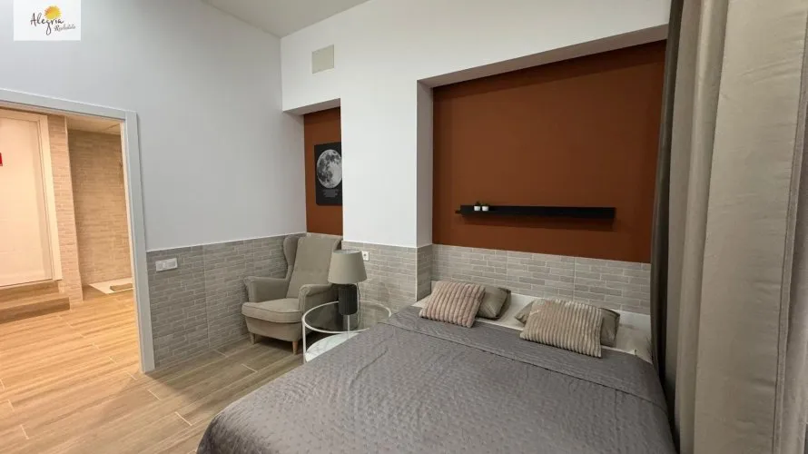 Apartamento de 1 dormitorio en Valencia, Spain No. 852 № 1