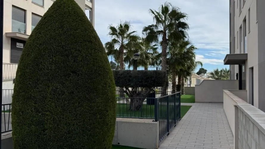 Apartamento de 2 dormitorios en Campoamor, Spain No. 1244 № 1
