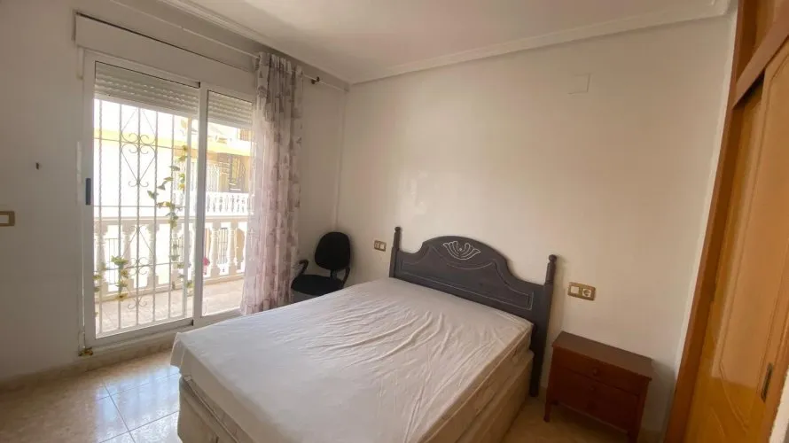 Сasa de 3 dormitorios en Torrevieja, Spain No. 1192 № 11