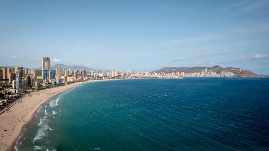 Apartamento de 3 dormitorios en Benidorm, Spain No. 380 № 23