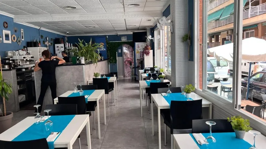 Propiedad comercial de 158m² en Torrevieja, Spain No. 609 № 6