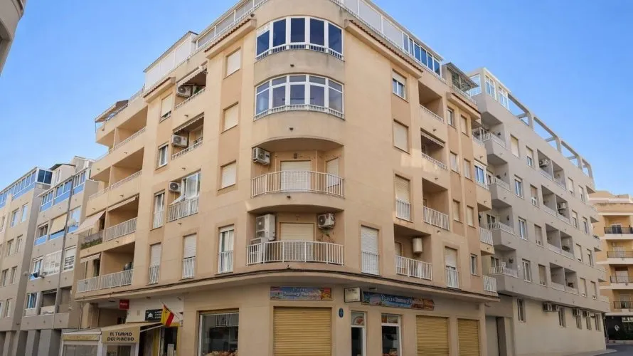Apartamento de 2 dormitorios en Torrevieja, Spain No. 2903 № 18