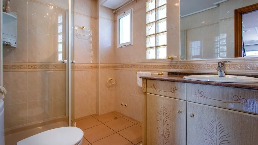 Villa de 180m² en Torrevieja, Spain No. 1557 № 13