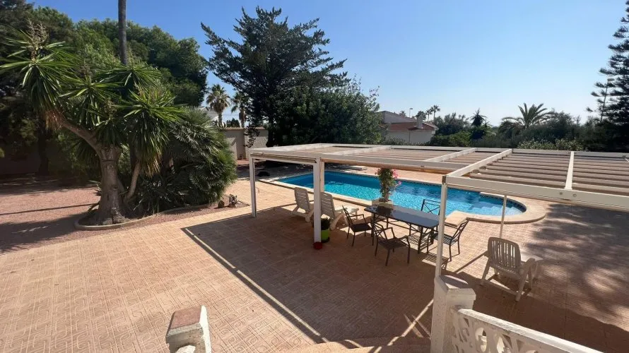 Villa de 236m² en Rojales, Spain No. 1358 № 24