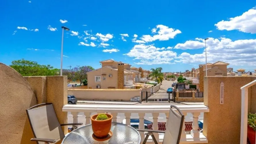 Сasa de 2 dormitorios en Torrevieja, Spain No. 926 № 8