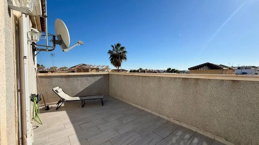 Villa de 4 dormitorios en Playa Flamenca II, Spain No. 175 № 6