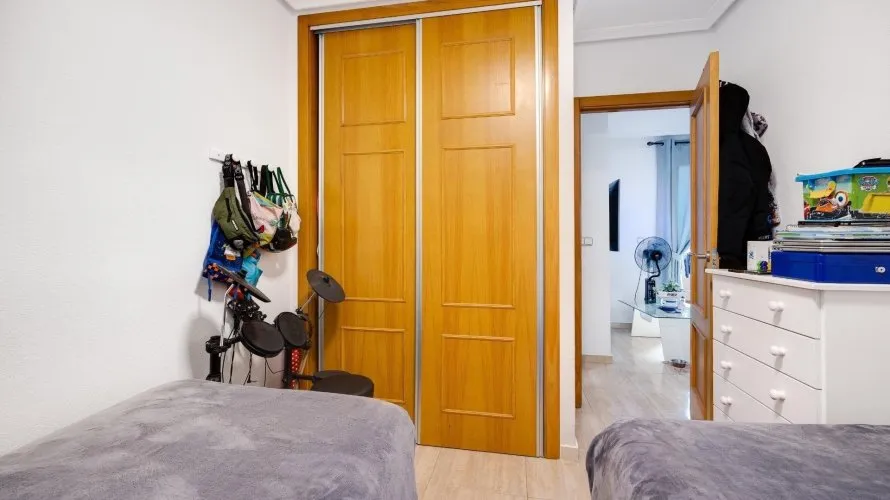 Apartamento de 2 dormitorios en Torrevieja, Spain No. 1424 № 13