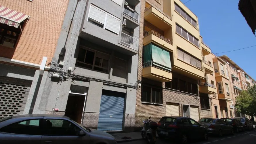 Propiedad comercial de 24 dormitorios en Alicante, Spain No. 451
