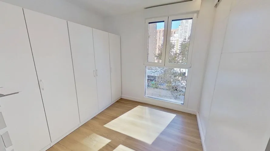 Apartamento de 2 dormitorios en Benidorm, Spain No. 111 № 14