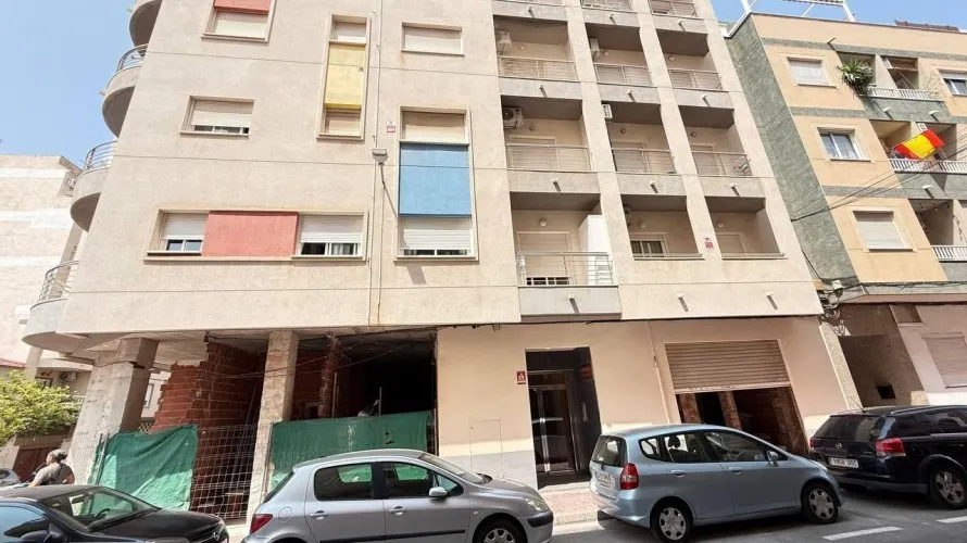 Apartamento de 1 dormitorio en Torrevieja, Spain No. 2749 № 3