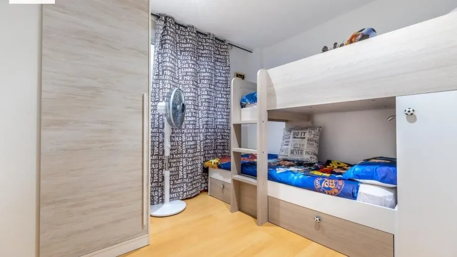 Apartamento de 3 dormitorios en Alicante, Spain No. 995 № 7