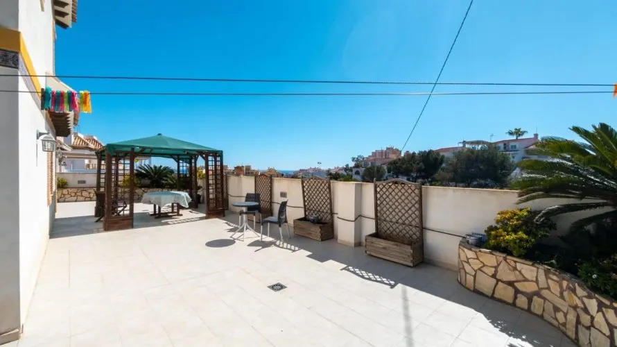 Сasa de 3 dormitorios en La Mata, Spain No. 227 № 20