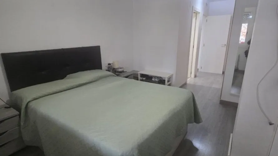 Apartamento de 4 dormitorios en Paterna, Spain No. 1521 № 20