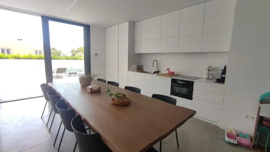 Villa de 5 dormitorios en Alicante, Spain No. 1590 № 3