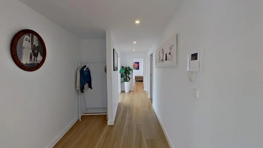 Apartamento de 2 dormitorios en Benidorm, Spain No. 111 № 4