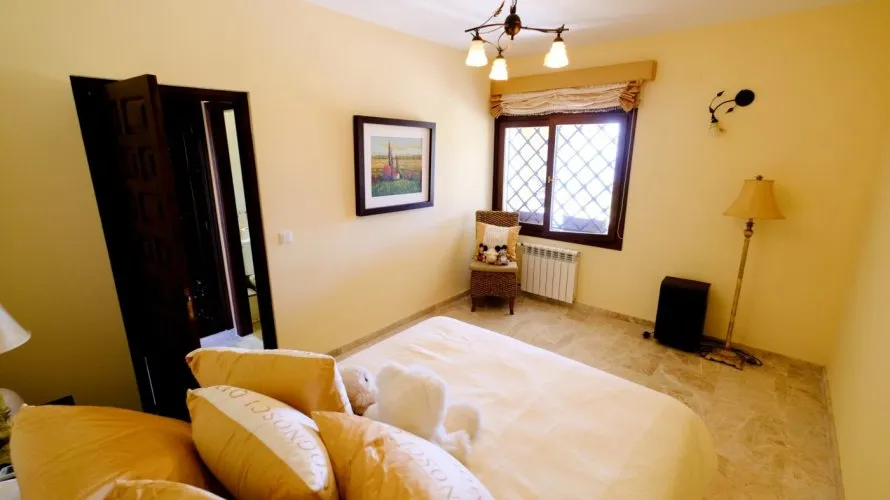 Villa de 4 dormitorios en Fustera, Spain No. 301 № 18