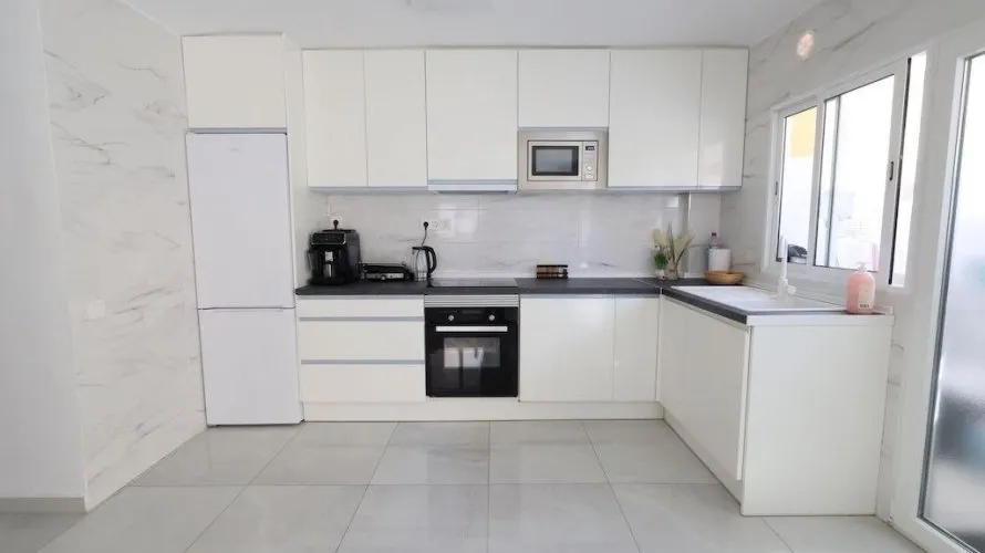 Apartamento de 3 dormitorios en Torrevieja, Spain No. 1194 № 4