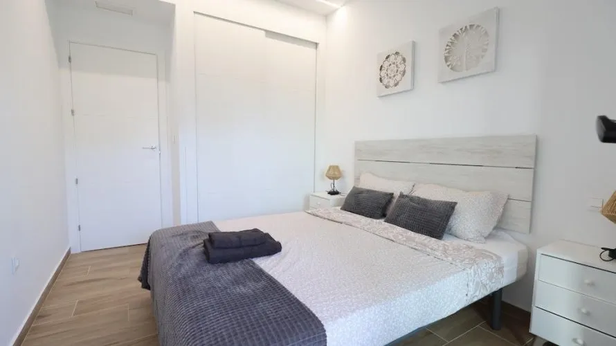 Apartamento de 2 dormitorios en Alicante, Spain No. 894 № 12