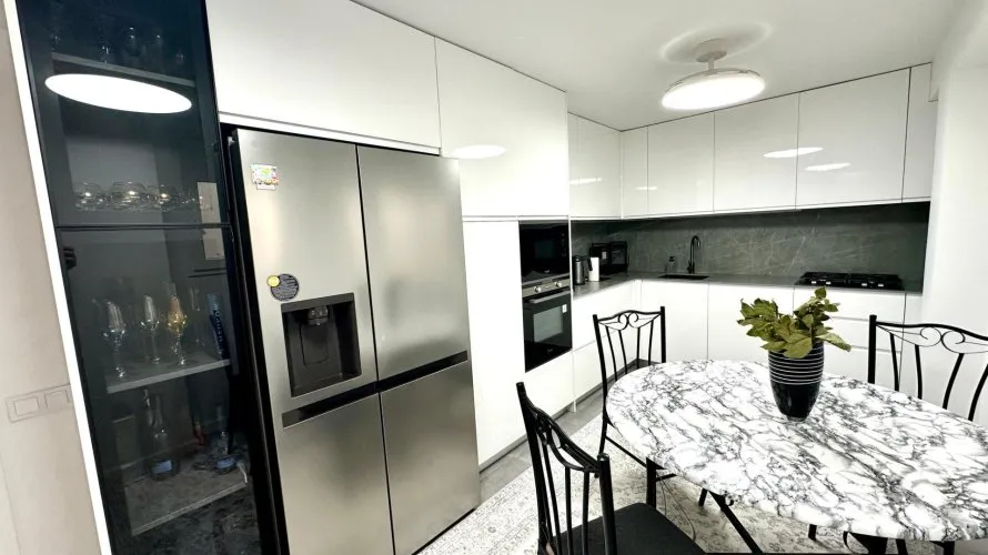 Apartamento de 4 dormitorios en Alicante, Spain No. 1550 № 8