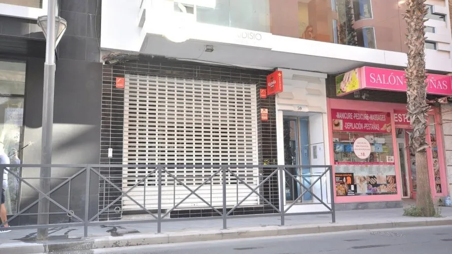 Propiedad comercial de 200m² en Torrevieja, Spain No. 1409 № 5