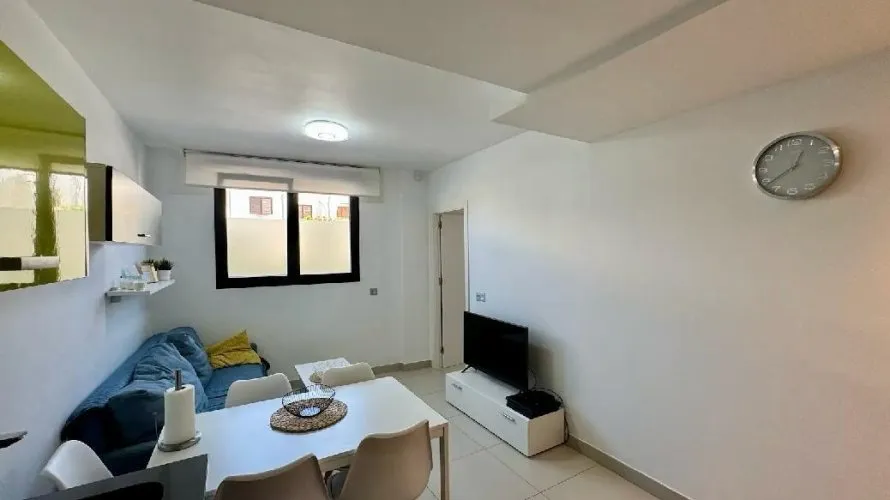 Apartamento de 2 dormitorios en Torrevieja, Spain No. 773 № 8