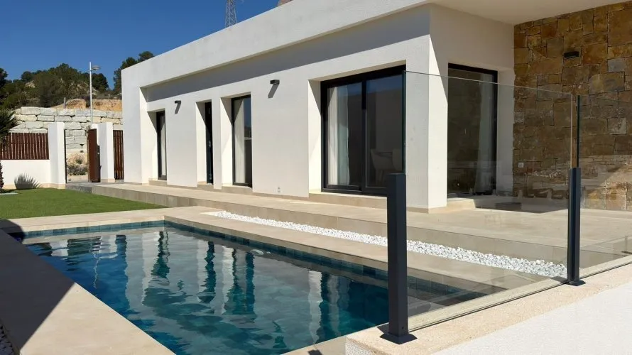 Villa de 3 dormitorios en Finestrat, Spain No. 177 № 1
