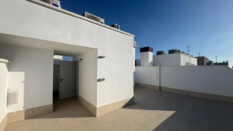 Ático de 3 dormitorios en Alicante, Spain No. 1225 № 2