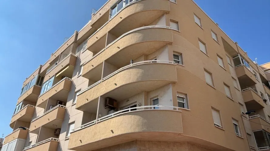 Apartamento de 1 dormitorio en Torrevieja, Spain No. 238 № 27