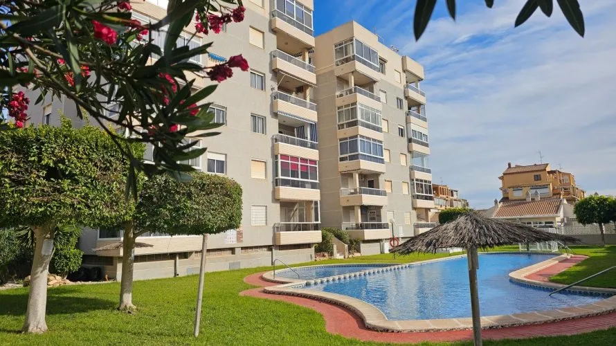 Apartamento de 2 dormitorios en Torreblanca, Spain No. 1002