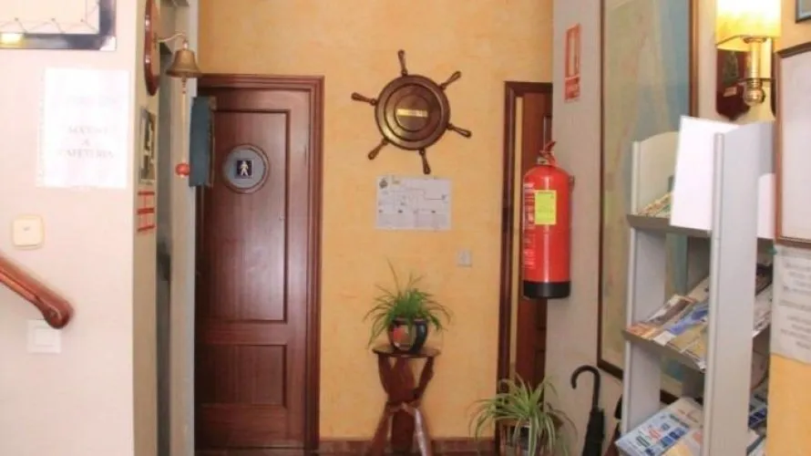 Hotel de 16 dormitorios en Santiago de la Ribera, Spain No. 628 № 12