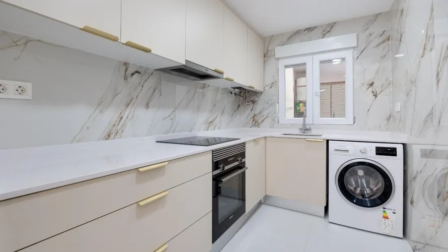 Apartamento de 3 dormitorios en Torrevieja, Spain No. 908 № 17