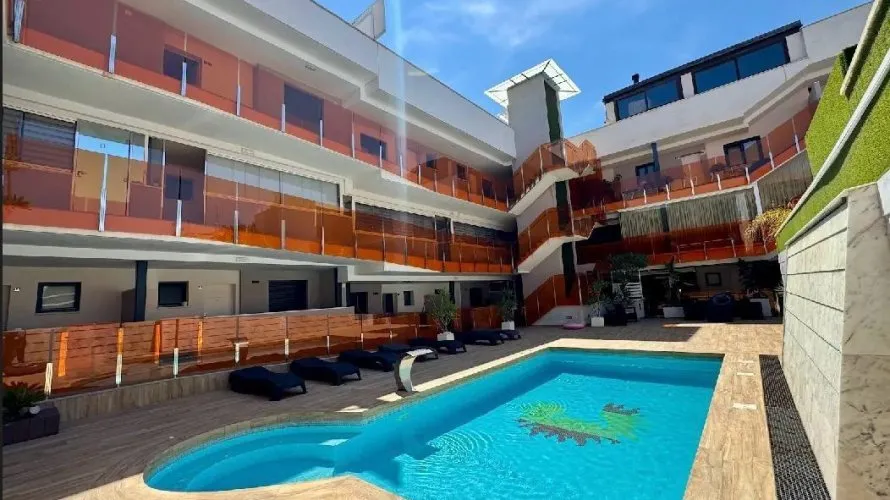 Apartamento de 2 dormitorios en Torrevieja, Spain No. 773 № 19