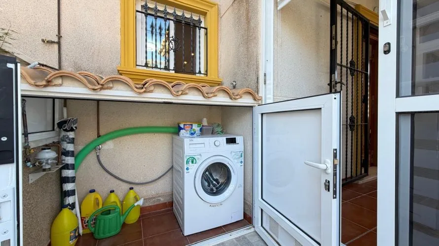 Сasa de 2 dormitorios en Campoamor, Spain No. 1036 № 11