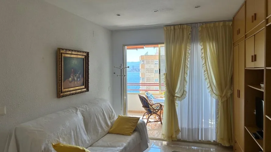 Apartamento de 1 dormitorio en Benidorm, Spain No. 922