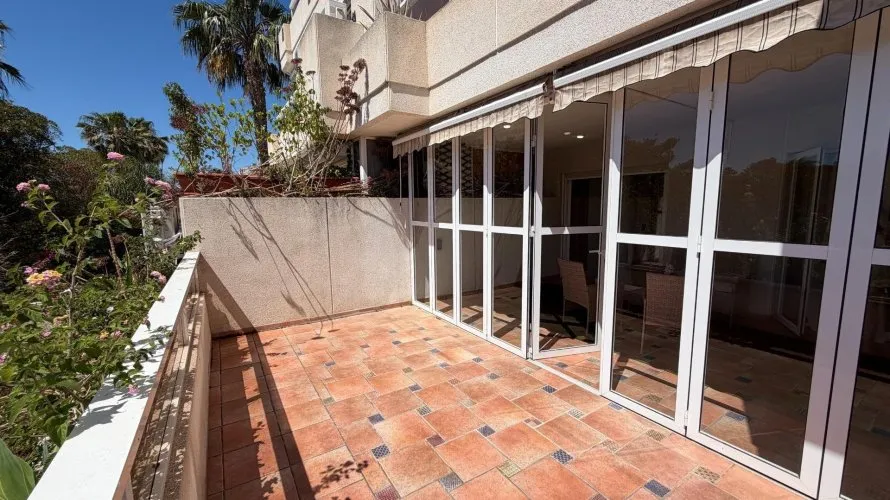 Apartamento de 2 dormitorios en Alicante, Spain No. 911 № 9